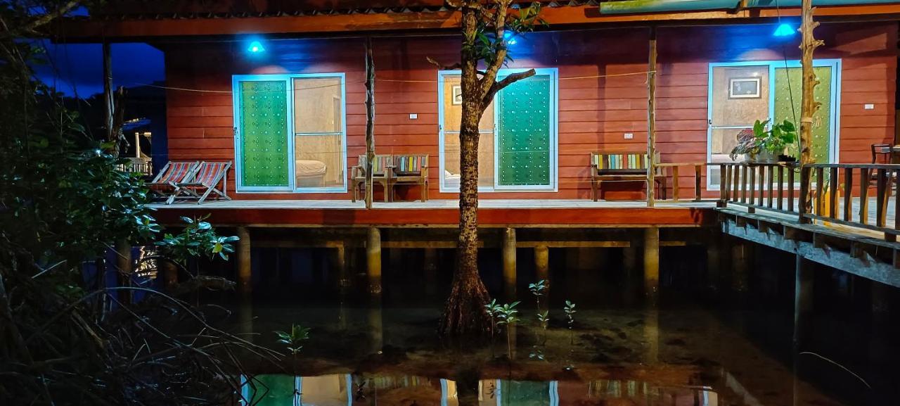 Ta Yai Homestay Ko Kut Exterior foto